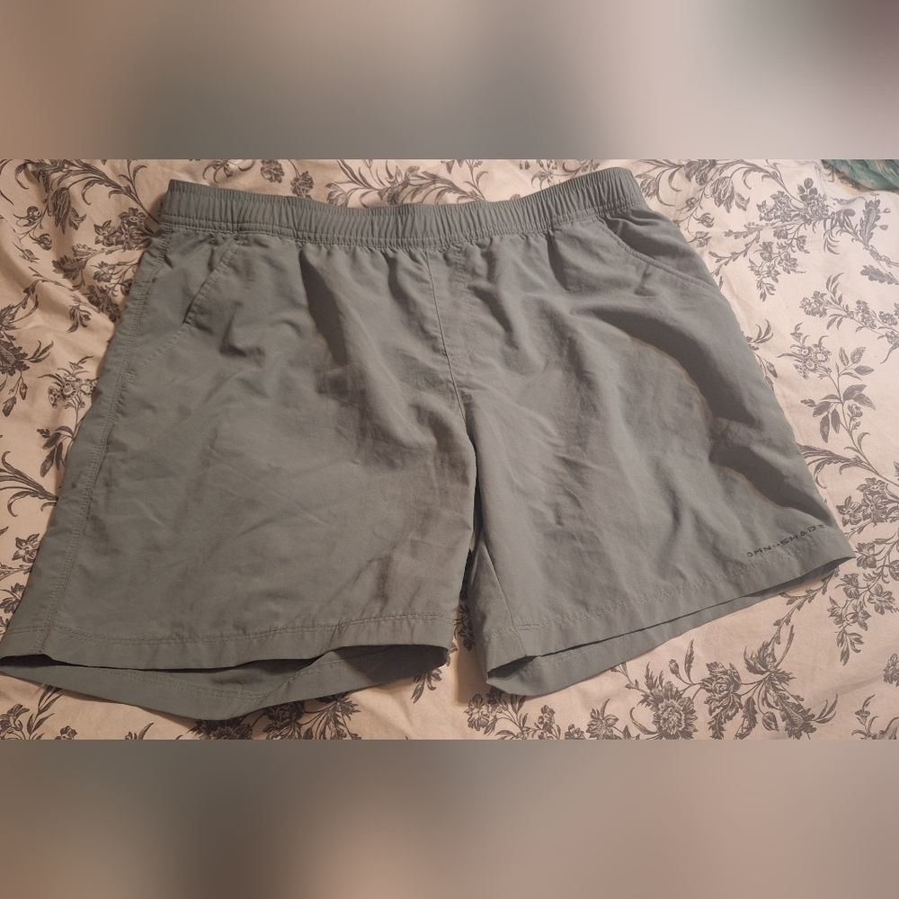woman's xl Columbia shorts